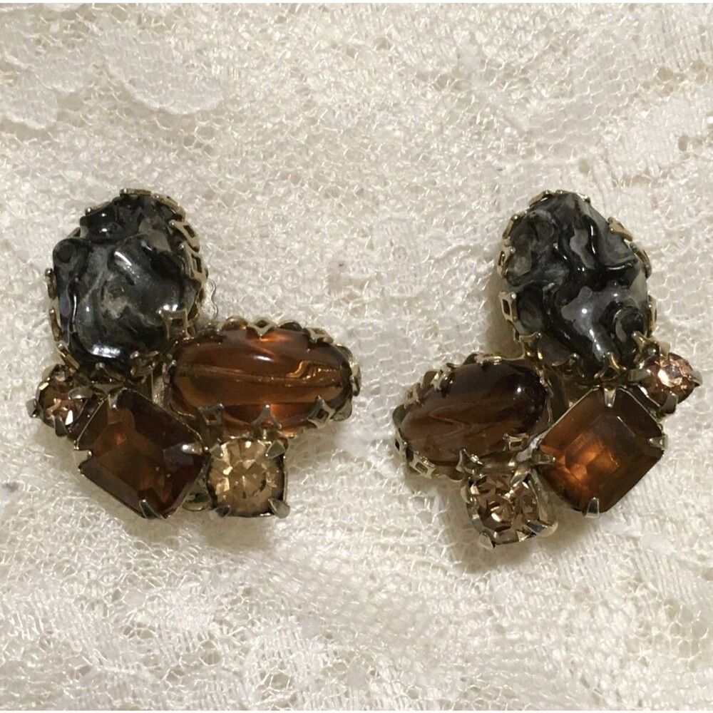 Vintage Rhinestone Earrings Clip Ons Brown Textured Faceted Cabochons Gold Tone